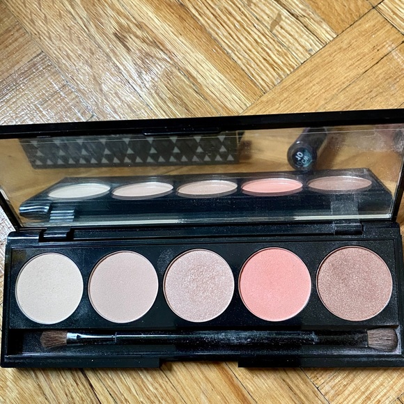 Makeup bundle of 6 six piece some new, unused, palettes - Picture 6 of 9